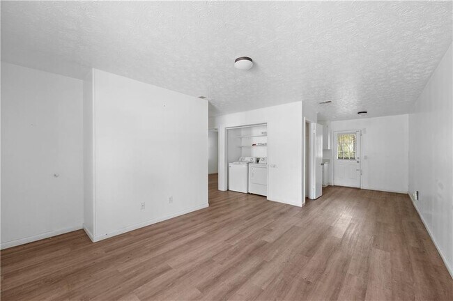 Photo - 1008 Davis St