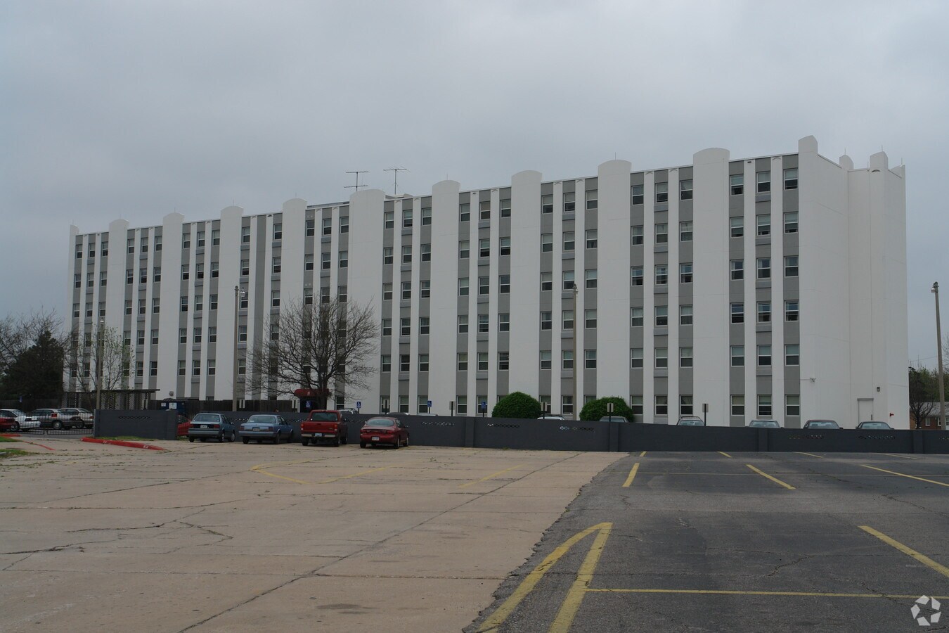 Photo - Willow Creek Manor