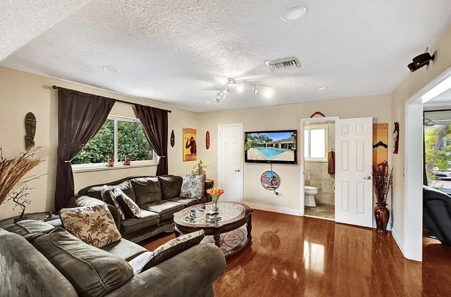 Photo - 1155 S Biscayne Point Rd