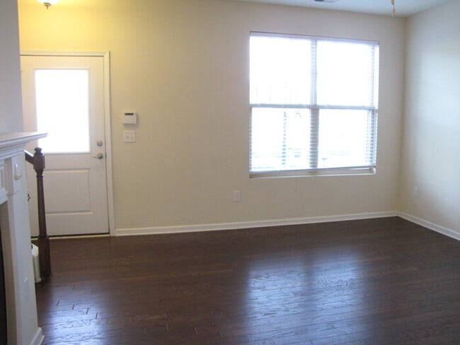 Photo - 74 Pocono Dr