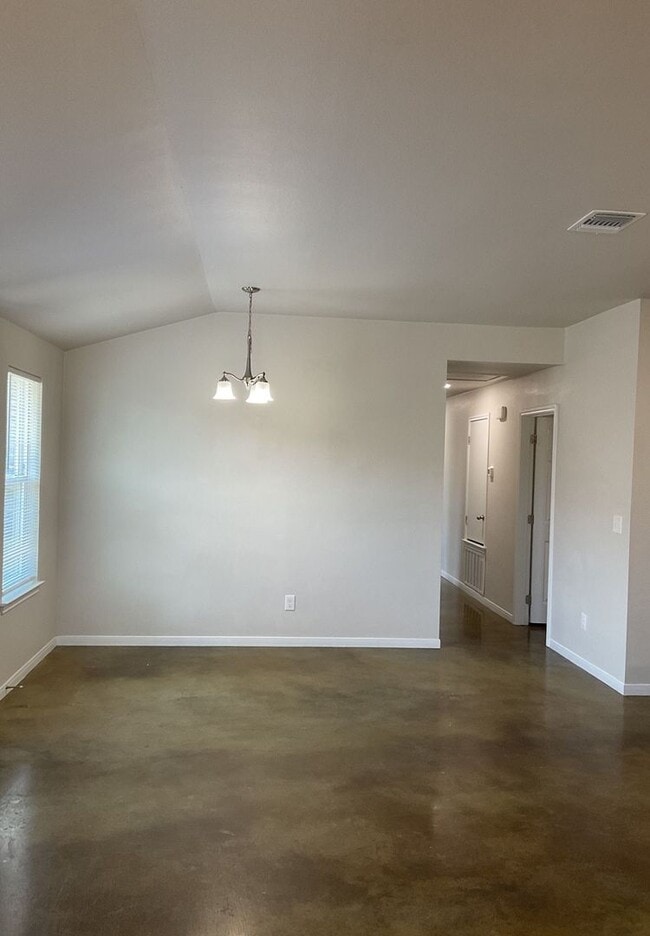 Photo - COMING SOON! Unidad 310 Lowes Blvd -  A