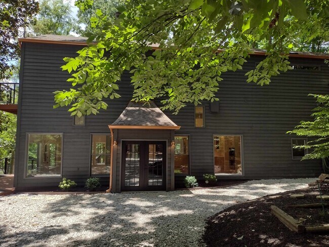 Photo - 439 Barbara Ln