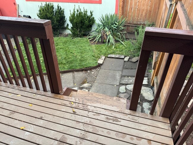 Backyard North Facing - 2646 NW 64th St Unidad #A