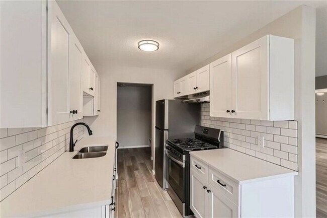 Photo - 8100 36th Ave N Unidad 206