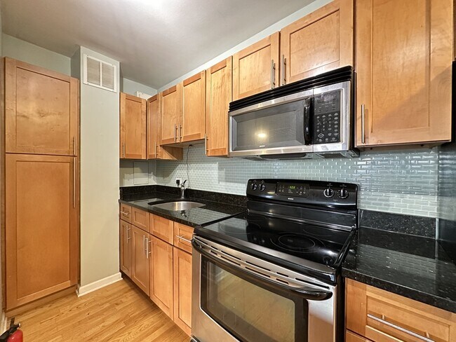 Photo - 4180 N Marine Dr Unit 8061