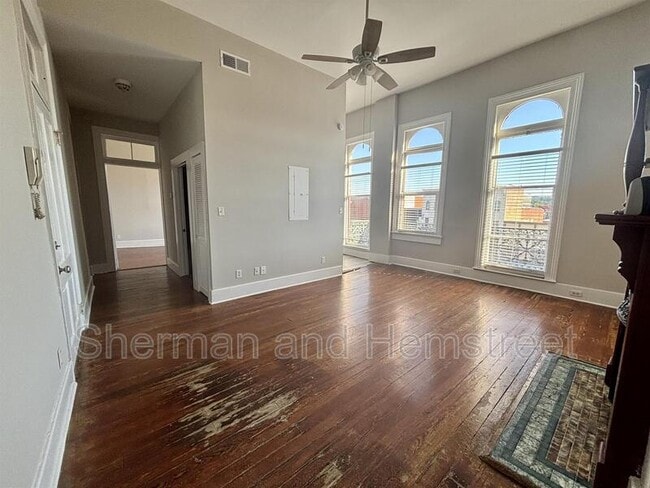 Photo - 1030 Broad St