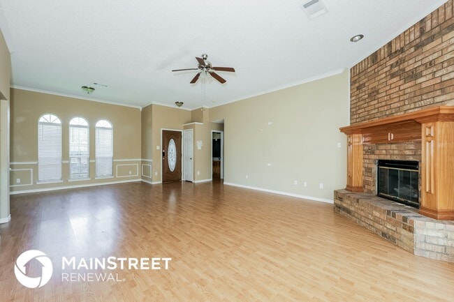 Photo - 740 Regalwood Dr