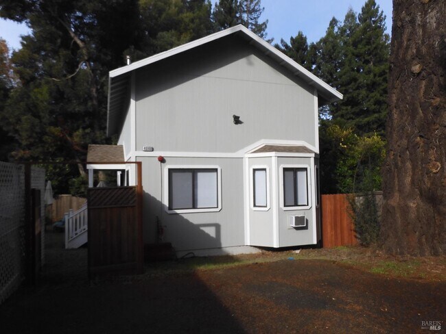 Photo - 4069 Alta Vista Ave