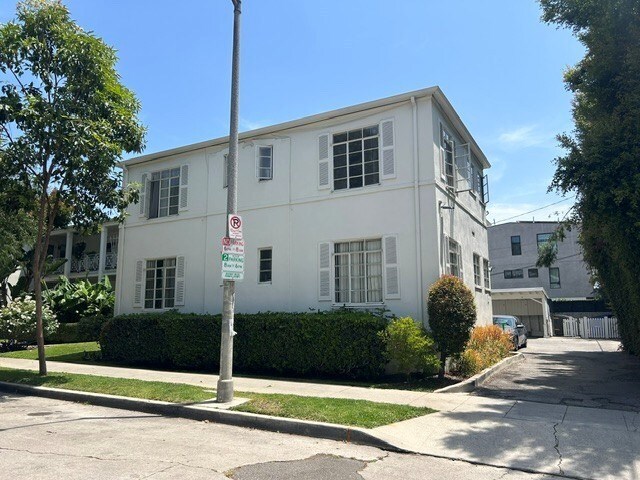 1340 N. June St/6616-6622 De Longpre Ave.