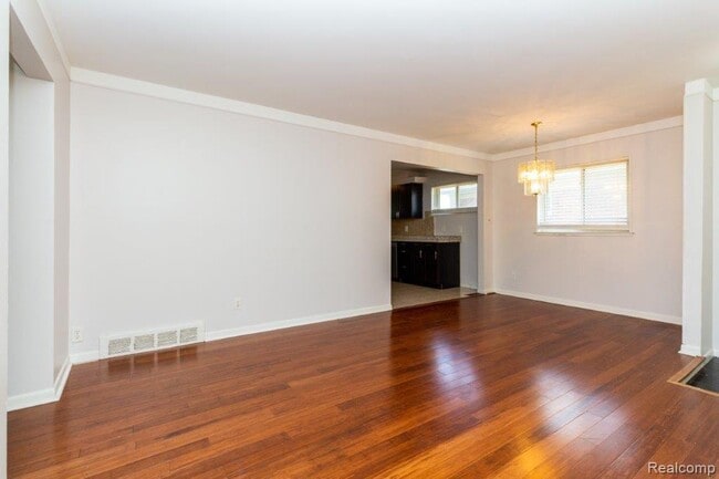 Photo - 26211 Linwood St