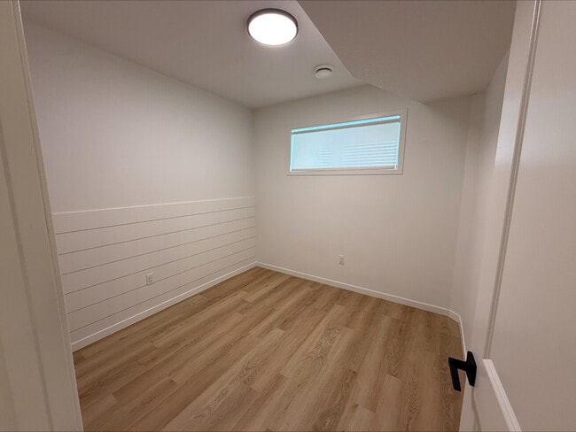Photo - 11814-11839 39 St NW Unit BSMT 11814