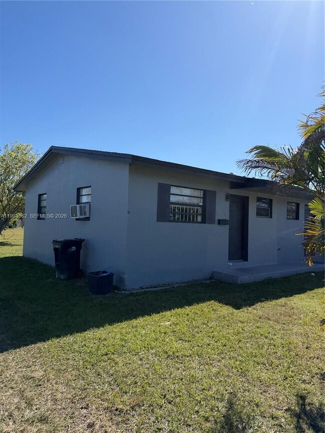 Photo - 14425-1442 Booker T Washington Blvd Unidad 14425