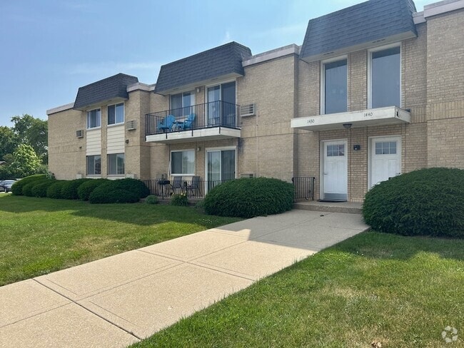 Building Photo - 1440 N Evergreen Ave Unit 1B Rental