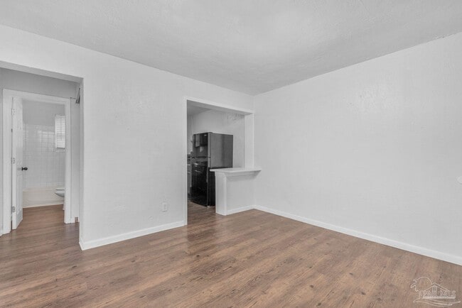 Photo - 2101 W Romana St