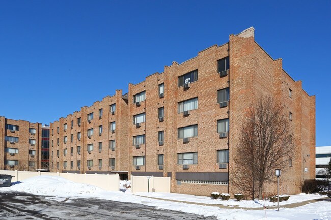 Photo - Catherine Courts