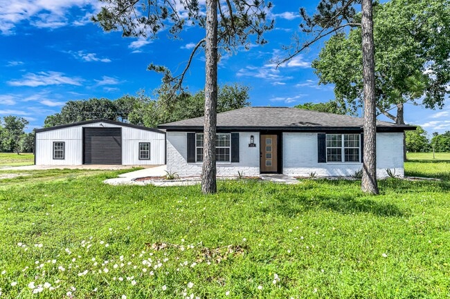 Building Photo - 215 Little Dogie Rd Rental