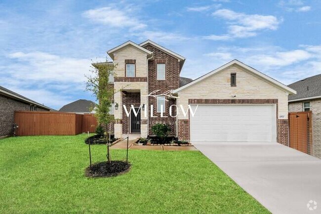 Building Photo - Incredible 3-Bedroom Home – 6 Weeks FREE R...