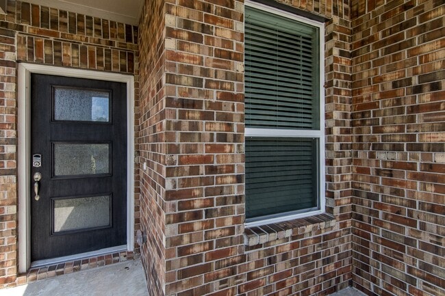 Photo - 18565 Meadow Point Ln