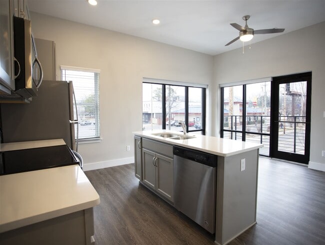 Photo - 45 Diana St Unit 205