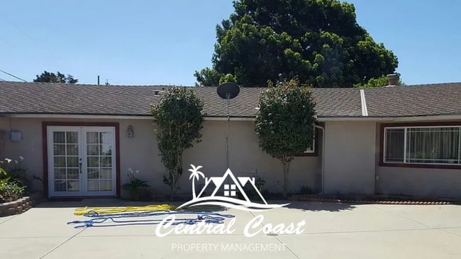 Building Photo - 0 S Hart Dr