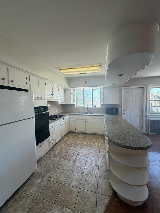 Building Photo - 73 Congress St Unit 2