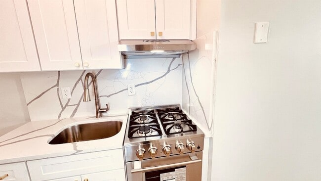 Photo - 3025 John F. Kennedy Blvd