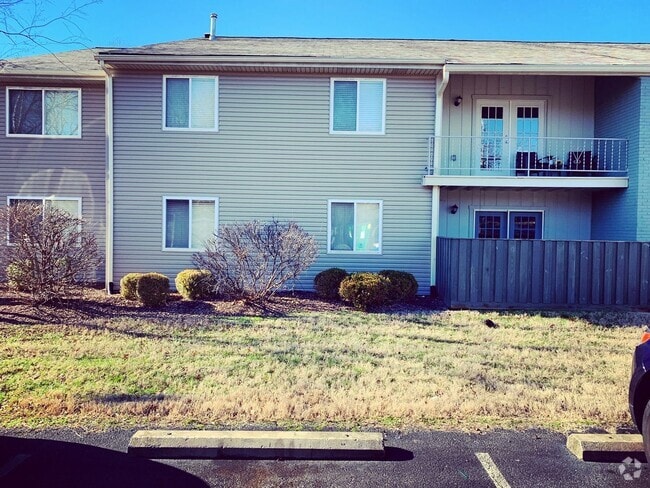 Building Photo - Spacious 3-Bedroom Ground-Floor Condo with...