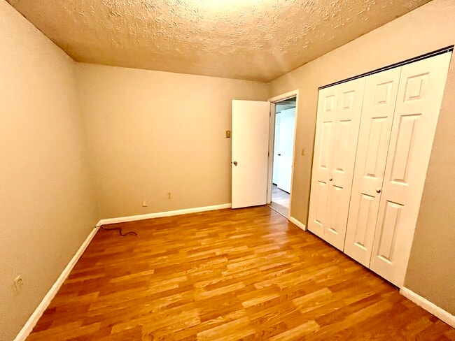 Photo - 109 Bolton Ave