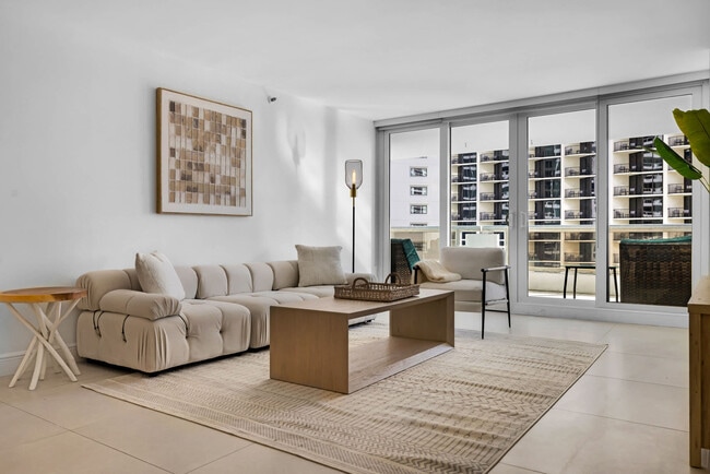 Photo - 1717 N Bayshore Dr Apartment Unit ID1054118P