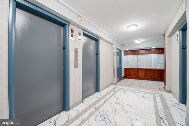 Photo - 922 24th St NW Unit 211