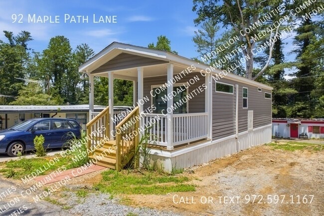 Photo - 92 Maple Path Ln