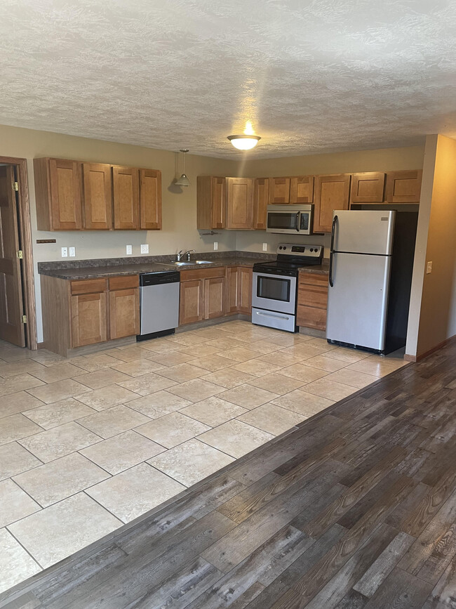 Photo - 304 Topaz Pl Unit B