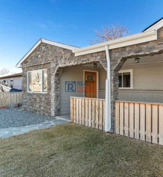 Photo - 6120 E 60th Pl