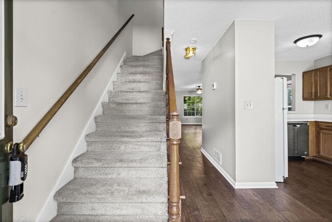 Photo - 5180 Laurel Bridge Ct SE