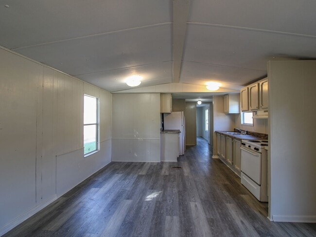 31 Cameron Cir