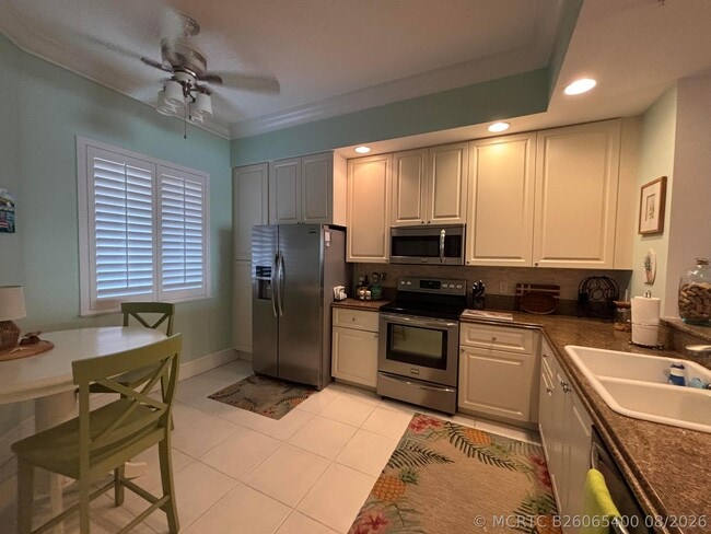 Photo - 29 Harbour Isle Dr W Unit 304
