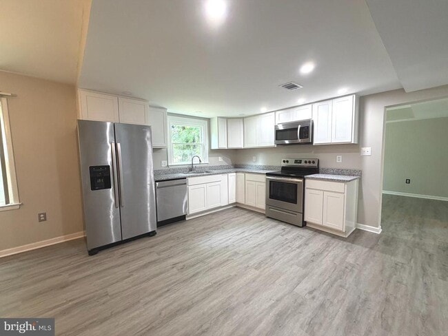 Building Photo - 2063 Red Spruce Ct