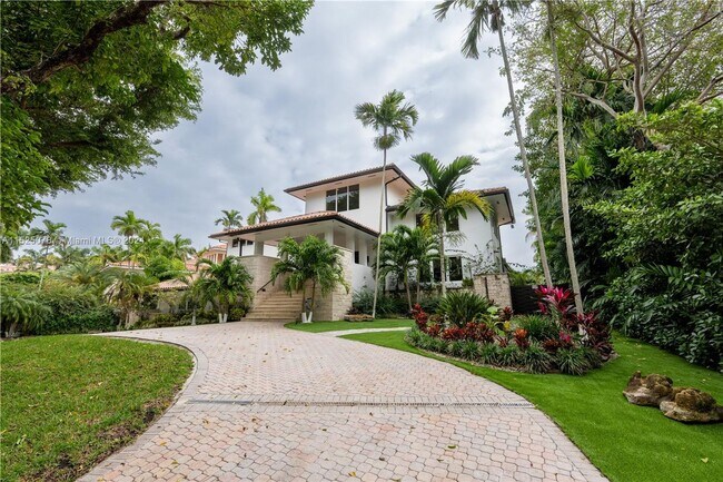 Photo - Amazing 2 Story House in Coral Gables