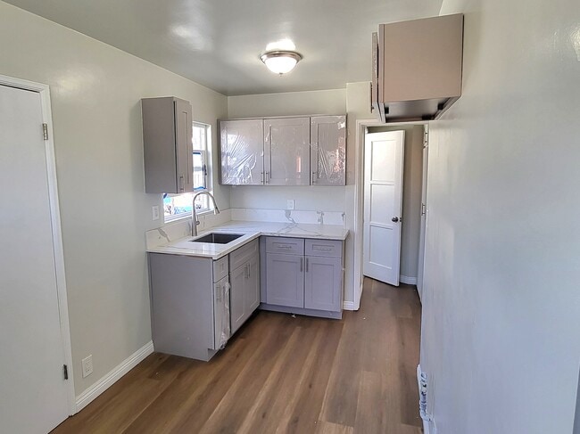 Photo - 6120 S Wilton Pl Unit #1