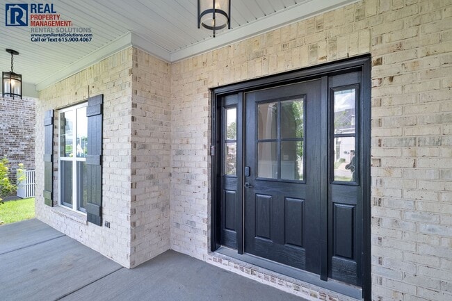 Photo - Gorgeous, Luxury 3 bd home with bonus room and screened-in patio! Triple Siegel Schools!