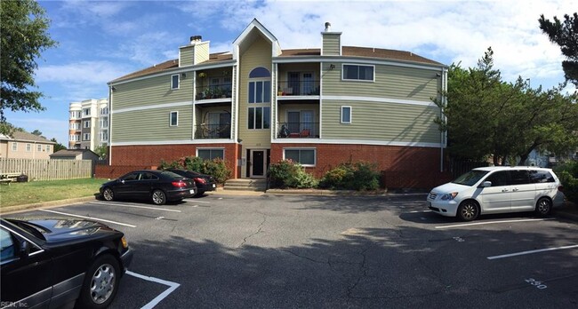 Photo - 315 24th St Condo Unit 310