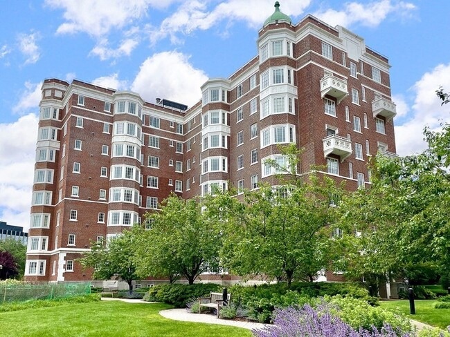 Building Photo - 20 Chapel St Unit C1007