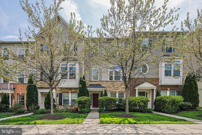 Photo - 10559 Old Ellicott Cir Townhome