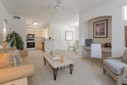1BR, 1BA - 917 SF - Living Room
