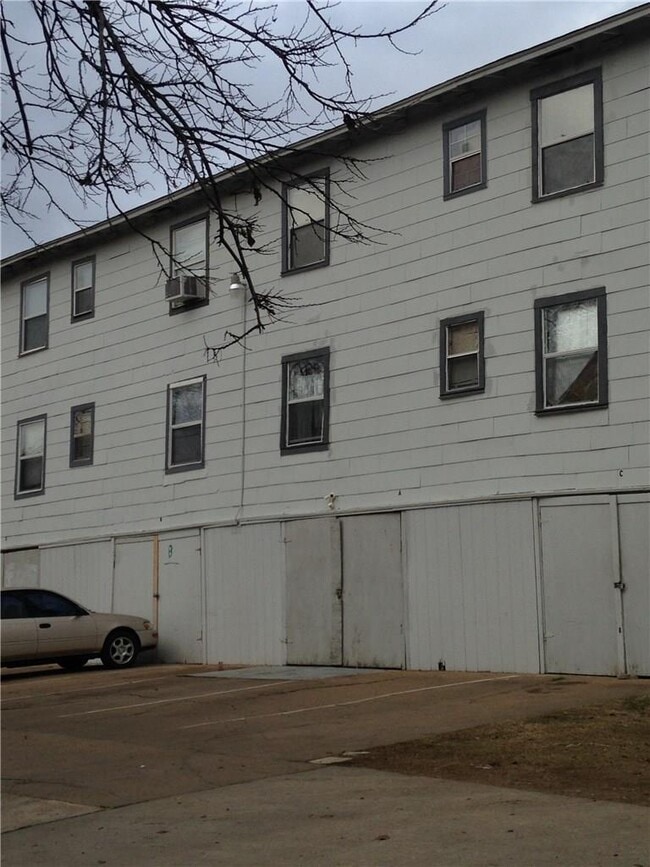 Photo - 2248 Riverview Dr Unidad C