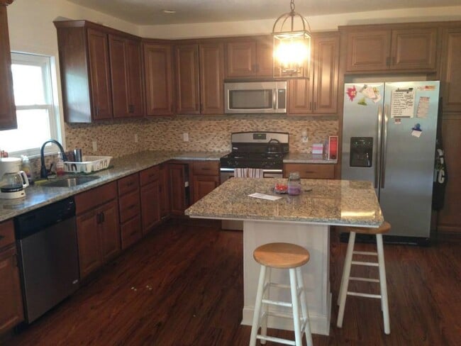 Photo - Huge Luxury South Side Home w/ Stainless K...