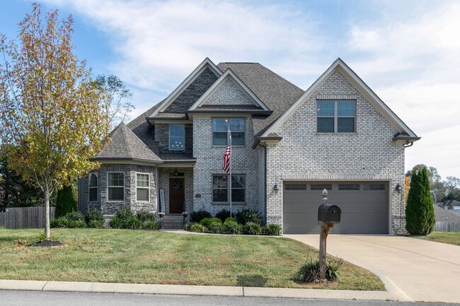 Building Photo - 3 Bedroom 3 Bath Pool Home in Columbia off...
