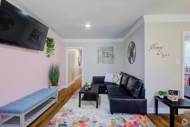 Building Photo - 63 N Cox St Rental