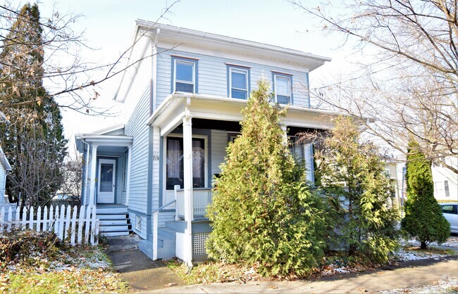 Building Photo - 718 N Cayuga St Unit 3 Bed Rental