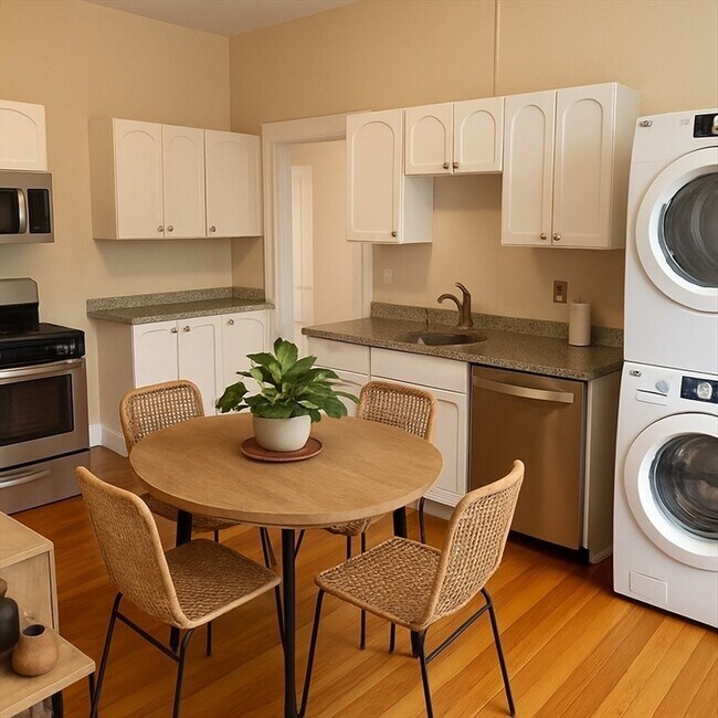 Building Photo - 133 Otis St Unit 2 Rental